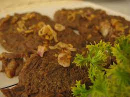 Empal Gepuk Pounded Beef Cooked For A Long Time With Coconut Milk Palm Sugar And Other Spices And Then Fried Indonesian Food Food Red Meat Recipes