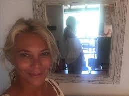 Il clamoroso attacco in diretta (video). Eleonora Daniele Have You Ever Seen Her House Located In The Center Of Rome The Predominant Color Of All The Rooms Certainly Does Not Go Unnoticed Ruetir Ruetir