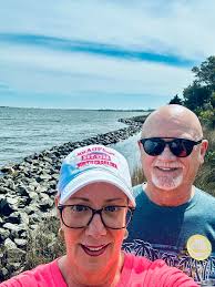 Boxer mantis male showing love shape arms