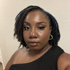 Tayler Crooks and Kiarinika Queen's Wedding Website