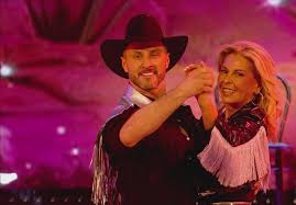 Décryptage De La Fortune De Caroline Margeridon : 5 Facteurs Clés D'une  Richesse De 13 Millions D'Euros