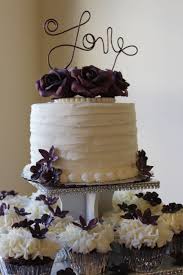 Wedding Eggplant Shade Fondant Roses Fondant Flowers Buttercream Frosting Cake And Cupcakes Wedding Cakes With Cupcakes Buttercream Frosting Cake Cake