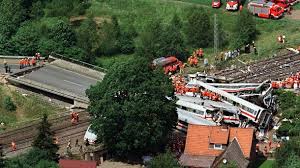 See more of 20 jahre zugunglück von eschede überlebt on facebook. 20 Jahre Nach Der Ice Katastrophe Wir Bleiben Wenn Andere Gehen Mussen