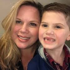 Renee Kraft's Instagram, Twitter & Facebook