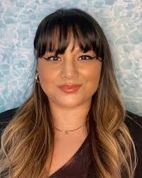 Carrie Newland's Instagram, Twitter & Facebook