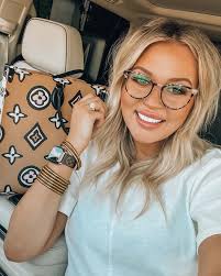 New bag, new smile, happy mama 🖤✨🤩 Getting my smile makeover done by  @smiletexas_houston was a literally a dream come true!!