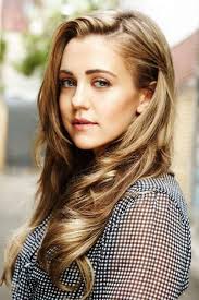 Tessa Lind's Instagram, Twitter & Facebook