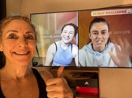 home strength challenge with Amy Wilson Hardy and Dirkie Chamberlain. Day 1  arm and shoulder burner🔥🔥🔥. Going into 36 weeks 🤰🤰 strong, fit and  healthy 💪❤️💪. 🙏Blessed to do what I love while pregnant ❤️