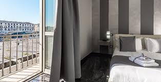 Bella napoli racale, lecce, puglia, italien bella napoli öppettider bella napoli adress bella napoli telefon bella napoli foto pizzeria restaurang. Four Stars Hotel In The Center Of Naples Hotel Bella Napoli Suites