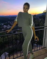 Olivia frances culpo (born may 8, 1992) is an american fashion influencer and social media personality. Oliviaculpo Olivia Culpo No Makeup Sweat Pants And A Lovely Wine Glass Of Diet