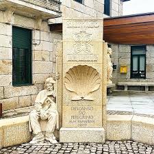 Book el descanso del peregrino, guadalupe on tripadvisor: El Descanso Del Peregrino Bembrive Galicia Galiciamaxica Santiago In 2020 Lion Sculpture Sculpture Art