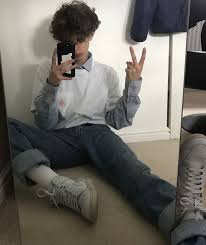Omg Boys In Blue Blue Boy Boy In Blue Blue Aesthetic Soft Light Aesthetic Tumblr Pretty Cute Mirror Selfie Ootd In 2020 Aesthetic Clothes Guy Pictures Workout Pictures