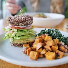 Green hills is a full service supermarket, offering a full line of groceries, fresh meats, farm fresh produce, frozen foods, fresh dairy, deli, bakery, liquors, wines and beers. Where To Eat Dinner In Green Hills