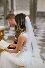 47 Wedding Hairstyles That Look Perfect With A Veil Wedding Hairstyles With Veil Veil Hairstyles Bridal Hair Veil