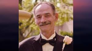 Leslie J. Davis Obituary