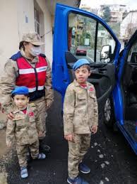 Jandarma haberleri, son dakika jandarma haber ve gelişmeleri burada. Jandarma Bu Cocuklari Bir Fazla Sevdi Soz Gazetesi