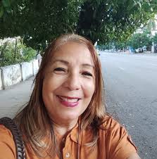 Gran pena, falleció el estimado y querido Alfonso Lolo, pianista,  repertorista, coleccionista y profesor de química. Cuanto lo siento. Vuele  su espíritu muy alto. Descanse en paz.