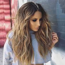 All it requires is some technique and a few hairstyling tools. 20 Cute And Easy Party Hairstyles For All Hair Lengths And Types