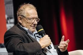 Wystarczy, ¿e adam michnik ju¿ na pocz¹tku obchodów zacz¹³ porównywaæ pis do moczara i gomu³ki. Adam Michnik W Gdansku Spoleczenstwo Polskie Swiadomie Rezygnuje Ze Swobod Obywatelskich Zdjecie Nr 4