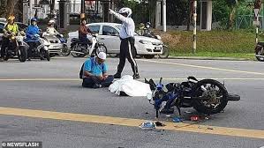 While much depends on the specifics and the complexity of your car accident case, in general a lawyer can: Muslim Prays Over The Body Of His Son In Law At The Scene Of Fatal Traffic Crash Daily Mail Online