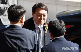 윤석열 전 검찰총장의 부인 김건희 씨의 박사 학위 논문에 대해서, 김 씨에게 학위를 줬던 국민대학교가 전격적으로 조사에 착수했습니다. ìœ¤ì„ì—´ ë¶€ì¸ ì˜í˜¹ ë³´ë„ì— æª¢ è­¦ ì‚¬ì‹¤ ì•„ë‹ˆë‹¤ ë‰´ìŠ¤ ë™ì•„ë‹·ì»´
