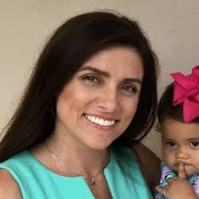 Karen Dimas (kdimasthrives)