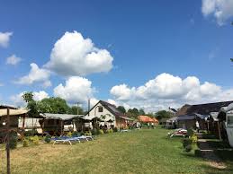 Made with find the perfect campsite in switzerland find 351 campsites 5256 reviews 4511 pictures for campsites in switzerland discover them now! Cucortu Ro Camping La Rulote Suncuius