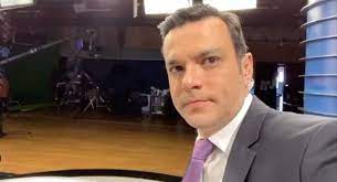 Alvira greeted porras, who jokingly affirmed that they had told him that the tolima native had already retired and that he was even with a beard, but he welcomed caracol news. Juan Diego Alvira Recordo La Primera Nota En Television Con La Que Logro Ascender En Los Medios