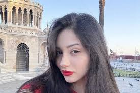 Alya Vural Kimdir, Evli mi, Sevgilisi Kim? Kaç Yaşında, Aslen Nereli, Ne İş  Yapıyor, Fenomen mi, Zeydcarey Kim, Boyu Kilosu - Haberin Burada