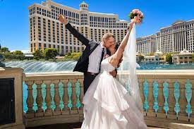 Las Vegas Wedding Photo Tours Graceland Chapel