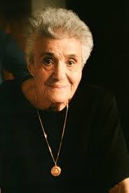 Lily Frank's Instagram, Twitter & Facebook