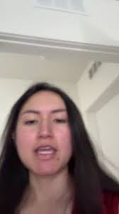 Nicole Manos's Instagram, Twitter & Facebook