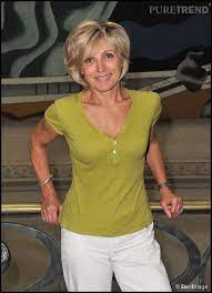 Photos Evelyne Dheliat En 2011 Evelyne Dheliat Modele Coupe De Cheveux Cheveux Blonds Argent