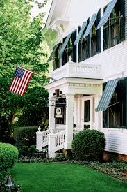 Edgartown is a tourist destination on the island of martha's vineyard in dukes county, massachusetts, united states, for which it is the county seat. Falling For Martha S Vineyard Garden Gun