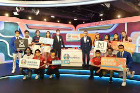 2020年歐洲足球錦標賽（英語： uefa euro 2020 ，通稱2020年歐洲盃）是第16屆歐洲國家盃。 歐洲國家盃是由歐洲足球協會聯盟（uefa）主办的、由欧洲男子国家足球队参与的四年一度的杯赛。. ç–«æƒ…ç‡æ³¢æ–°å¸¸æ…‹ Now æŽ¨å‡º æ­åœ‹ç›ƒ ä¸€é½Šç‡ Now æ–°èž