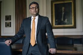 Judge Allows Travel-Industry Deal, Rejecting Justice Department Antitrust  Complaint