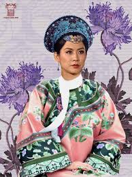 ghim của linh phạm tren royal clothes cong chua trang phục