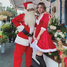 Maybe you would like to learn more about one of these? Meet Hilary Bateman Owner Little House Of Flowers Shoutout Socal