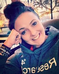 Jen Mutz (@jenilyzvs)