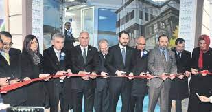 Bedaş, iletim noktalarından aldığı elektriği son kullanıcıya dağıtmaktadır. Bedas Ve Cedas In Yeni Cagri Merkezi Acildi Son Dakika Haberler