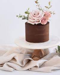 343 Likes 35 Comments Teneil Kable Teneilkablephoto On Instagram Heave Weddin Chocolate Wedding Cake Chocolate Cake Decoration Fresh Flower Cake
