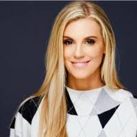 Amy Houck's Instagram, Twitter & Facebook