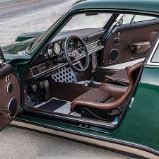 43 3k Aprecieri 234 Comentarii Singer Vehicle Design Singervehicledesign Pe Instagram Inside The L Singer Vehicle Design Singer Porsche Vintage Porsche
