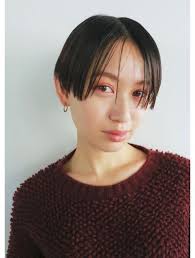 ナヌーク シブヤ nanuk shibuya スリークなサイドのラインがカッコイイ ボーイッシュショート スリークヘア ヘアアレンジ 黒髪 ショート パーマ
