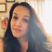 Amber Mcnamara's Instagram, Twitter & Facebook