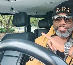 Celebrating my 25-year Alphaversary with the Oldest and Coldest. 🖤💛  #AlphaPhiAlpha #25YearsStrong 🤙🏾