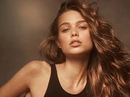 Kurze blonde haare ab 50. Im Trend Permanente Beach Waves Das Comeback Der Dauerwelle Friseur Com