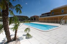 Piscine Coque Sur Mesure Piscine Monobloc Polyester