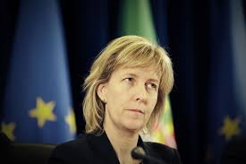 Maria Albuquerque admite que é muito difícil manter opinião pública do lado  do Governo