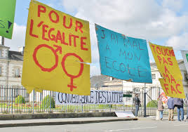 Ce jour férié a émergé comme une célébration politique pour symboliser la lutte des femmes de partout dans le monde pour leurs droits, leur pleine égalité avec les hommes, la démocratie et la paix. Droits Des Femmes Rassemblement A Pontivy Vendredi 8 Mars Pour La Journee Internationale Pontivy Journal